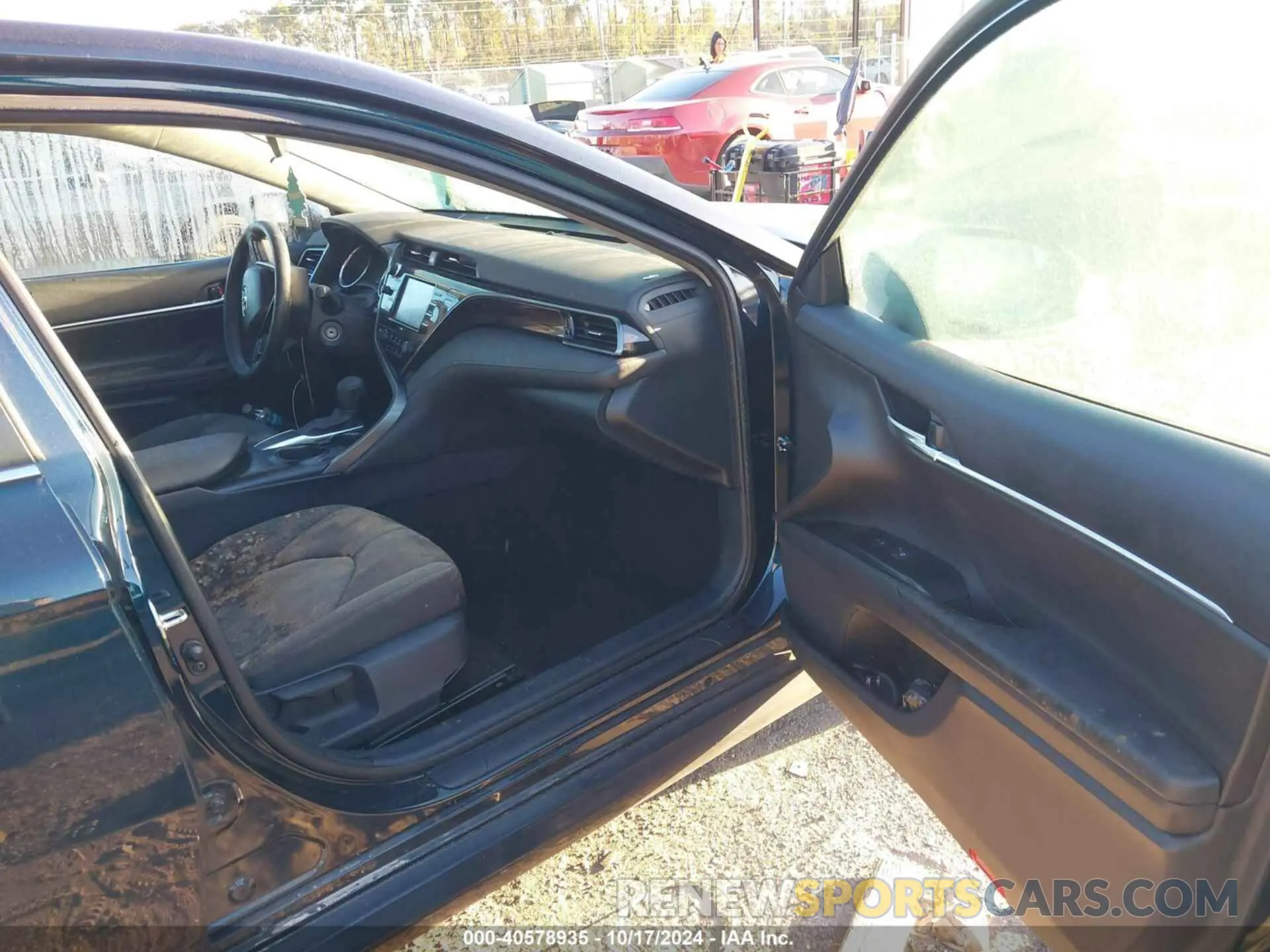 5 Photograph of a damaged car 4T1C11AK8LU936473 TOYOTA CAMRY 2020