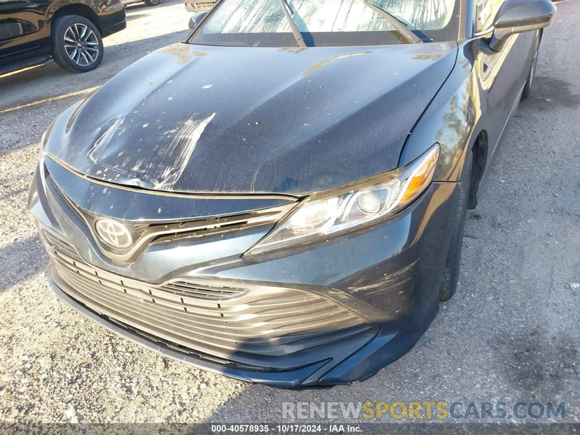 6 Photograph of a damaged car 4T1C11AK8LU936473 TOYOTA CAMRY 2020