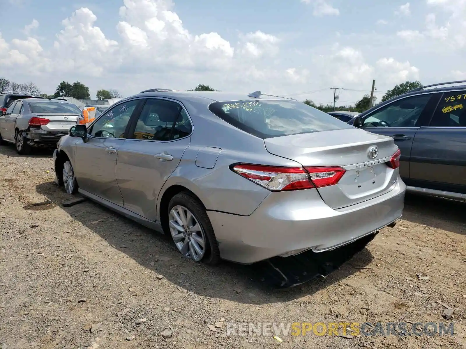 3 Photograph of a damaged car 4T1C11AK8LU941804 TOYOTA CAMRY 2020