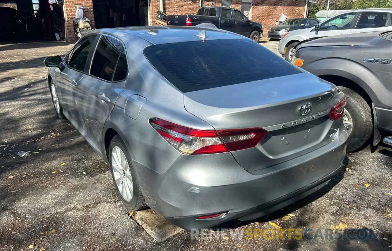 3 Photograph of a damaged car 4T1C11AK8LU952964 TOYOTA CAMRY 2020