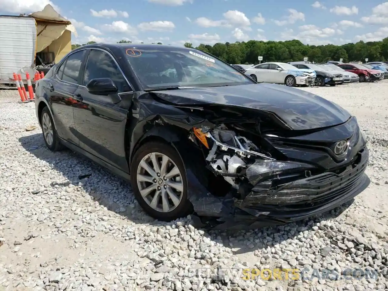 1 Photograph of a damaged car 4T1C11AK8LU969604 TOYOTA CAMRY 2020