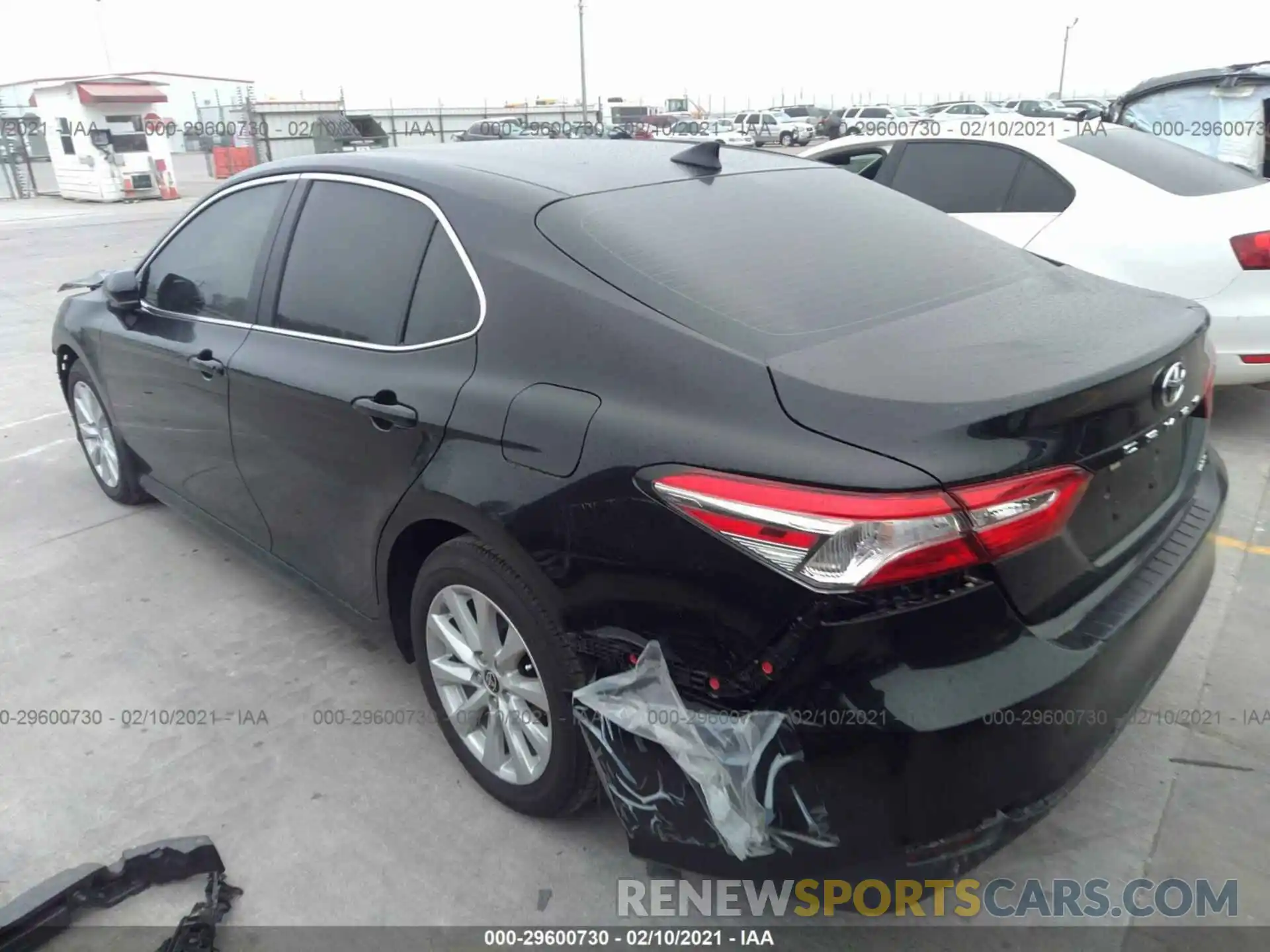 3 Photograph of a damaged car 4T1C11AK8LU984863 TOYOTA CAMRY 2020