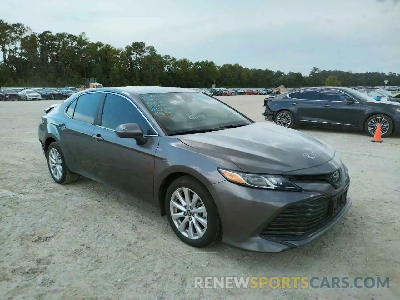 1 Photograph of a damaged car 4T1C11AK8LU987357 TOYOTA CAMRY 2020