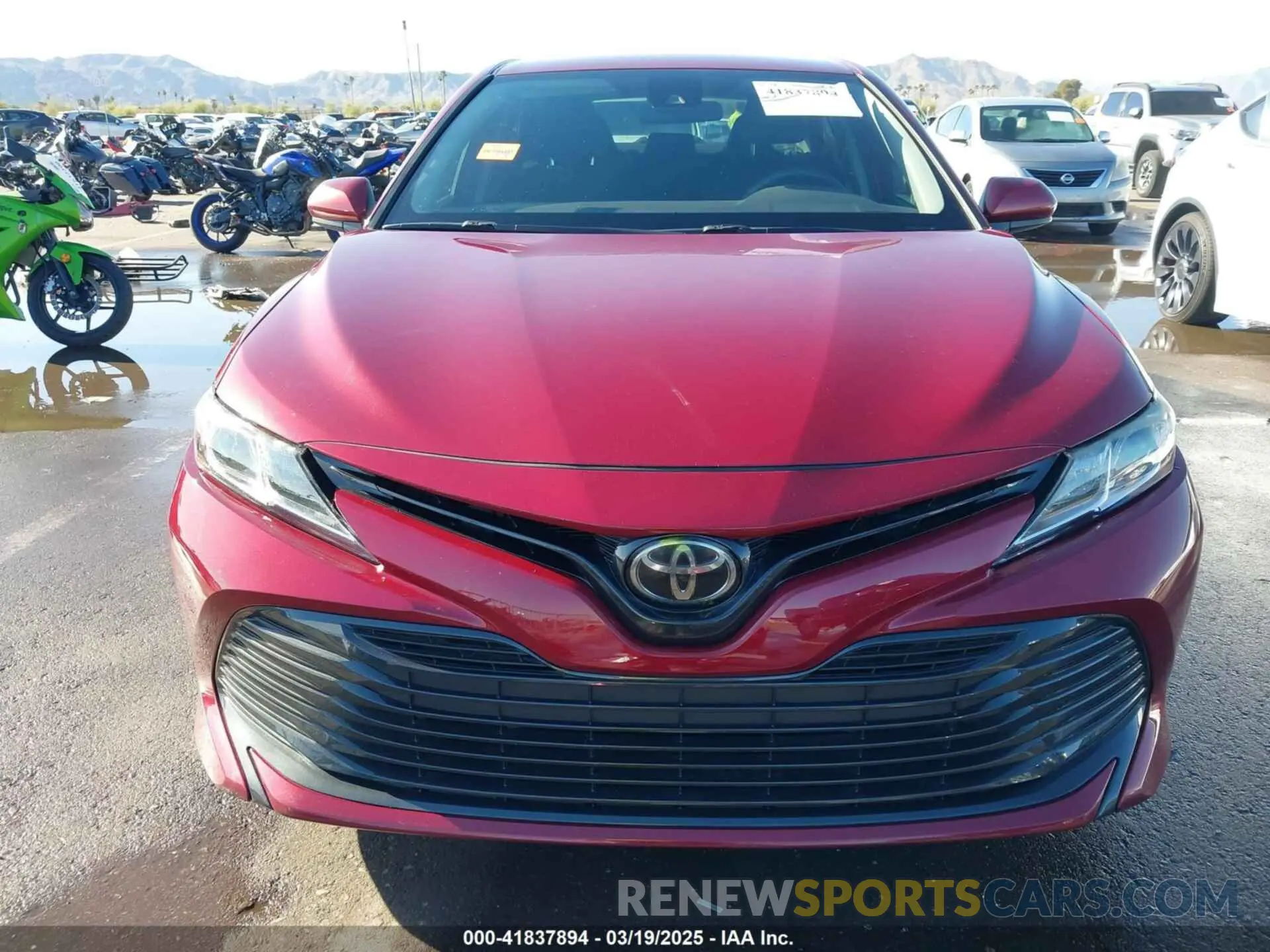 13 Photograph of a damaged car 4T1C11AK9LU311063 TOYOTA CAMRY 2020