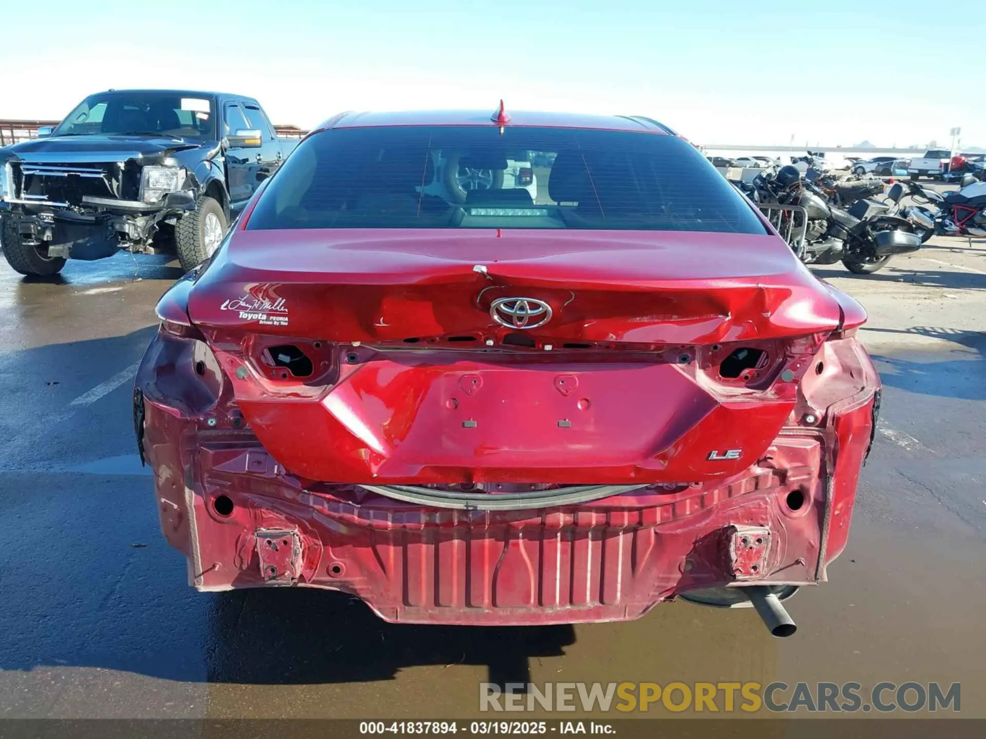 6 Photograph of a damaged car 4T1C11AK9LU311063 TOYOTA CAMRY 2020