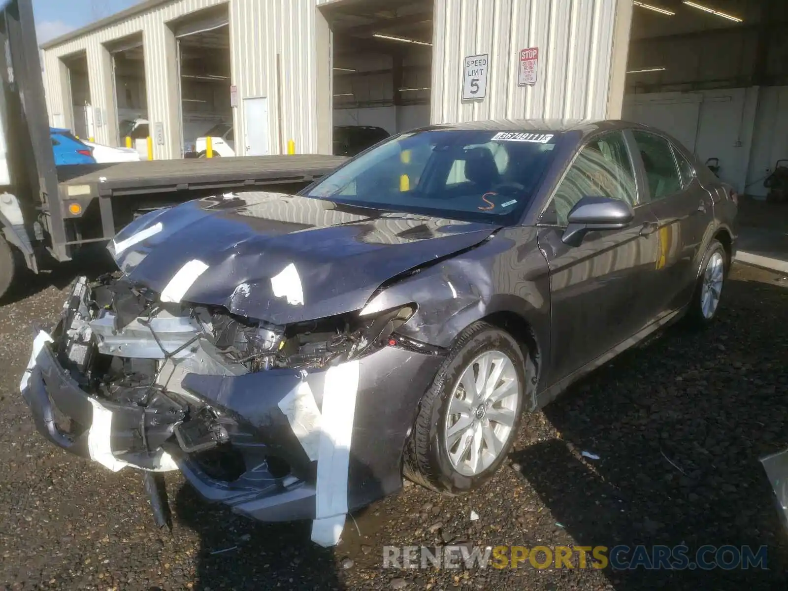 2 Photograph of a damaged car 4T1C11AK9LU331037 TOYOTA CAMRY 2020