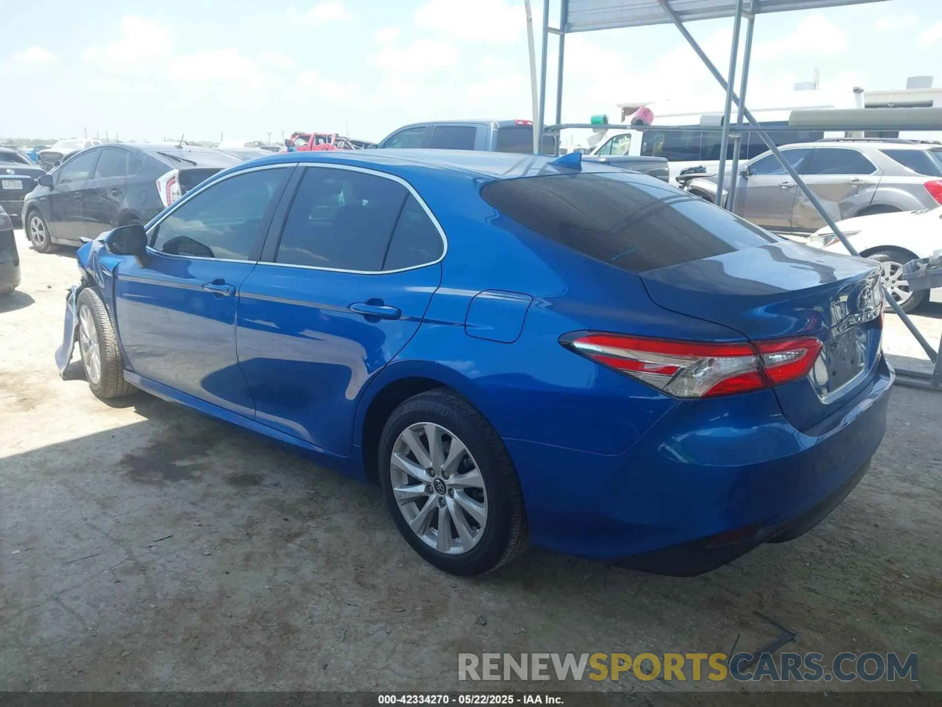 3 Photograph of a damaged car 4T1C11AK9LU351711 TOYOTA CAMRY 2020