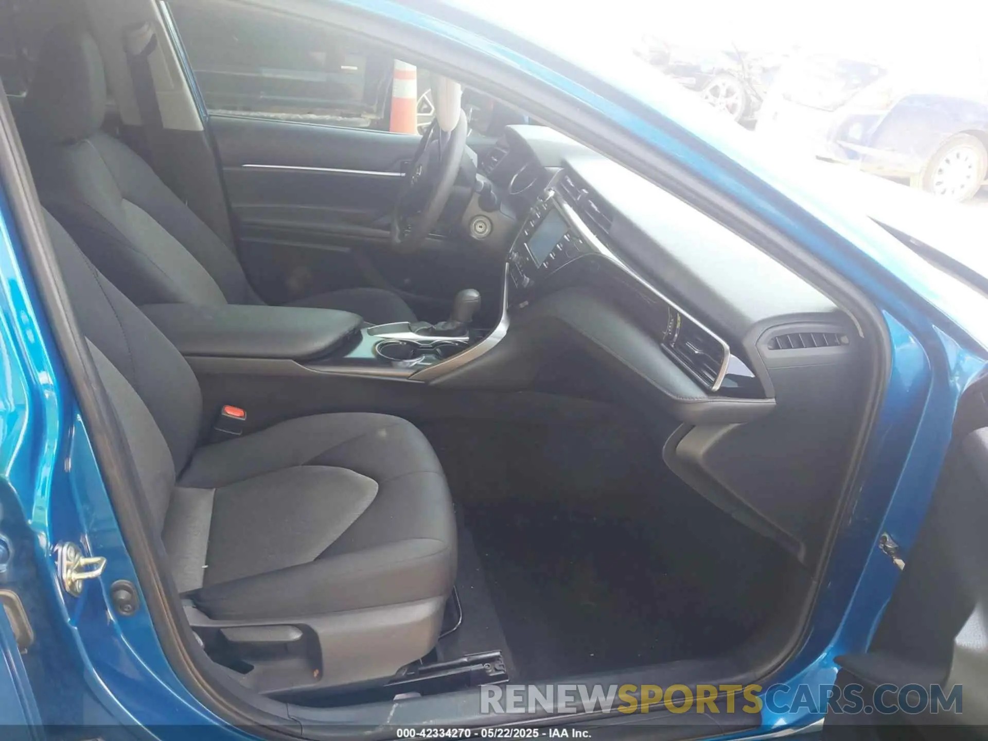 5 Photograph of a damaged car 4T1C11AK9LU351711 TOYOTA CAMRY 2020