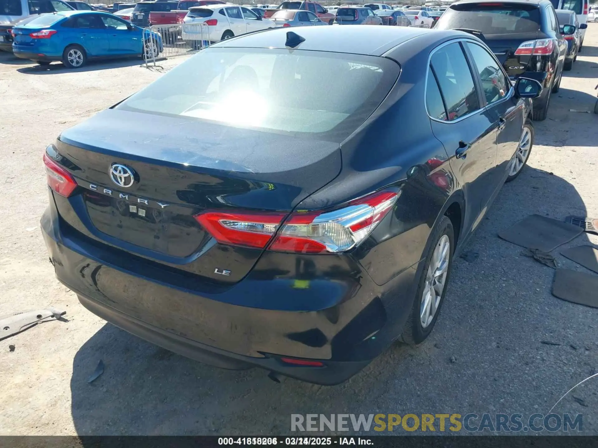 4 Photograph of a damaged car 4T1C11AK9LU352129 TOYOTA CAMRY 2020