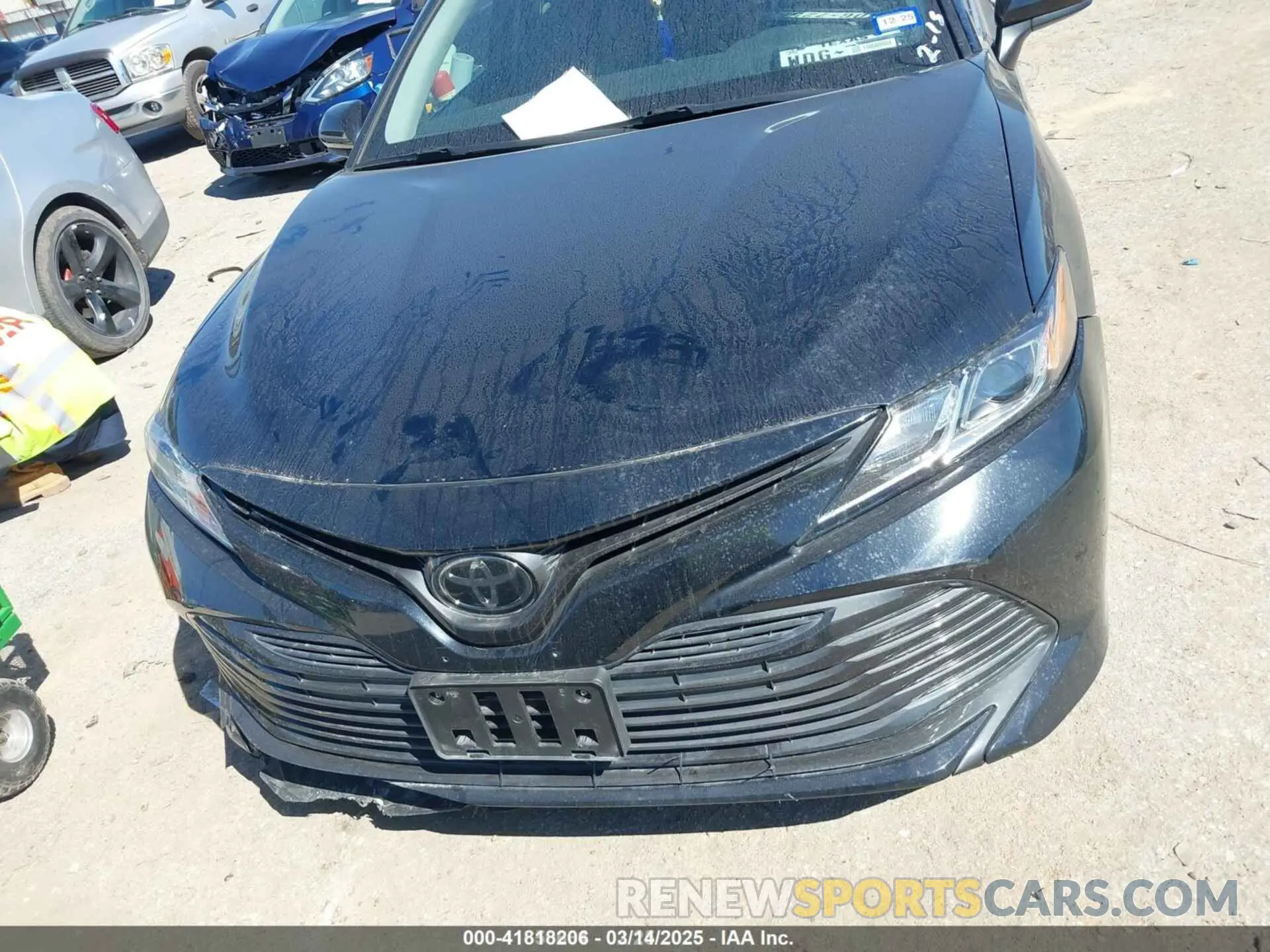 6 Photograph of a damaged car 4T1C11AK9LU352129 TOYOTA CAMRY 2020