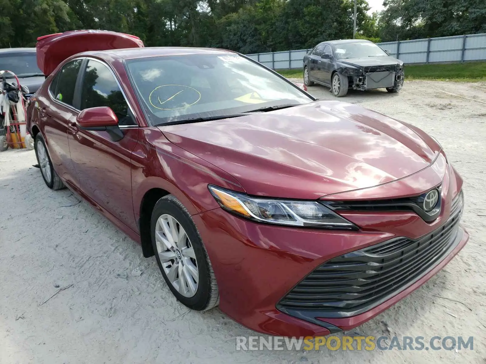 1 Photograph of a damaged car 4T1C11AK9LU356018 TOYOTA CAMRY 2020