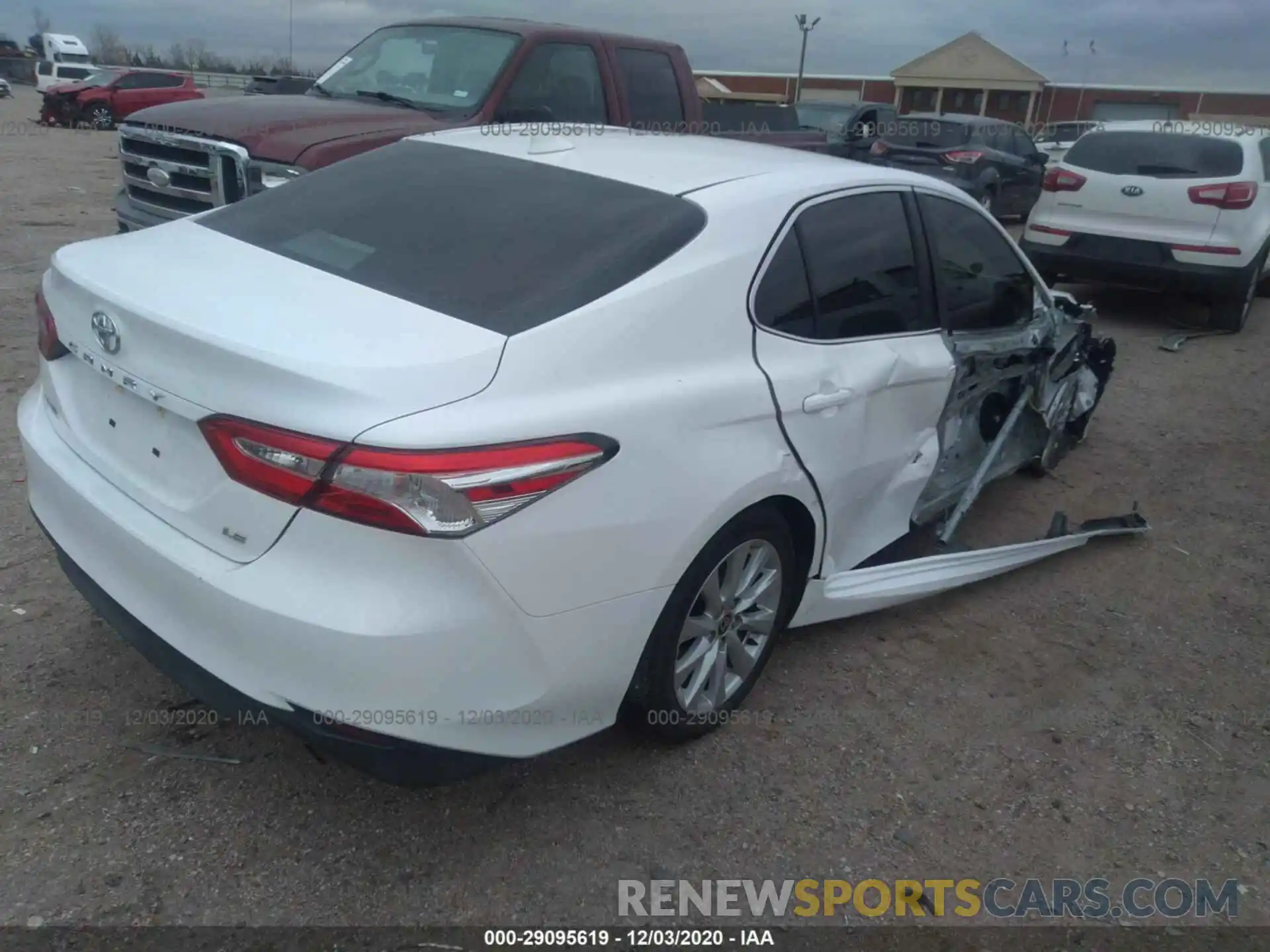 4 Photograph of a damaged car 4T1C11AK9LU357167 TOYOTA CAMRY 2020