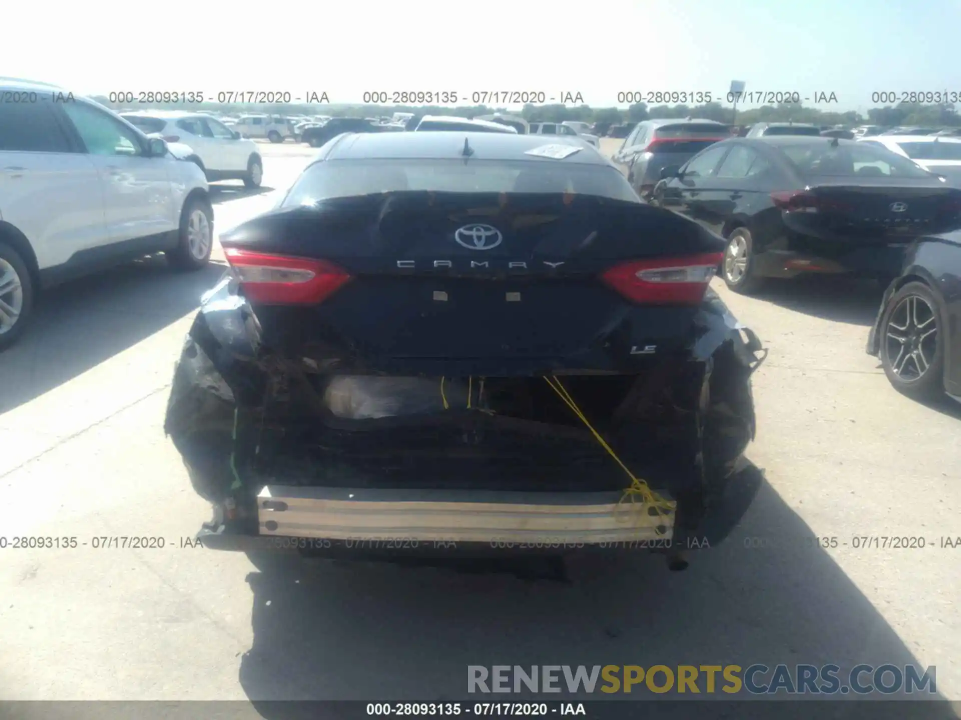 6 Photograph of a damaged car 4T1C11AK9LU362305 TOYOTA CAMRY 2020