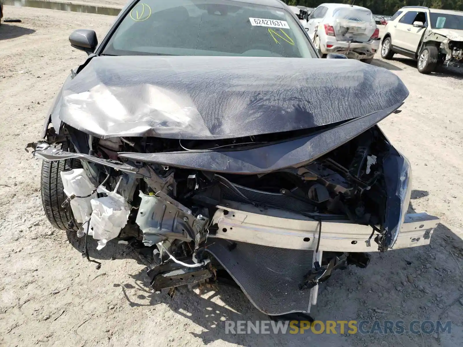 9 Photograph of a damaged car 4T1C11AK9LU370288 TOYOTA CAMRY 2020