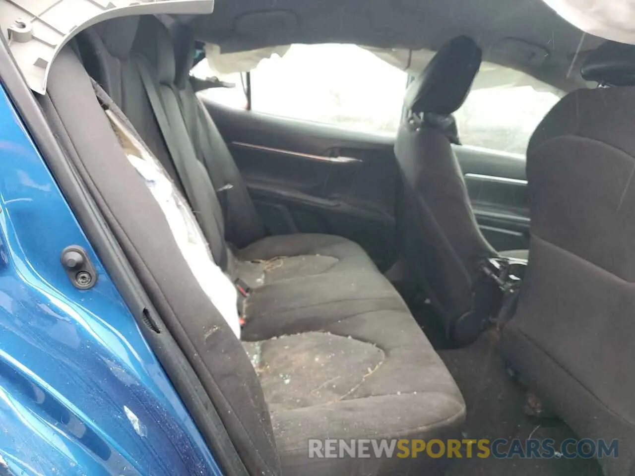 10 Photograph of a damaged car 4T1C11AK9LU388466 TOYOTA CAMRY 2020
