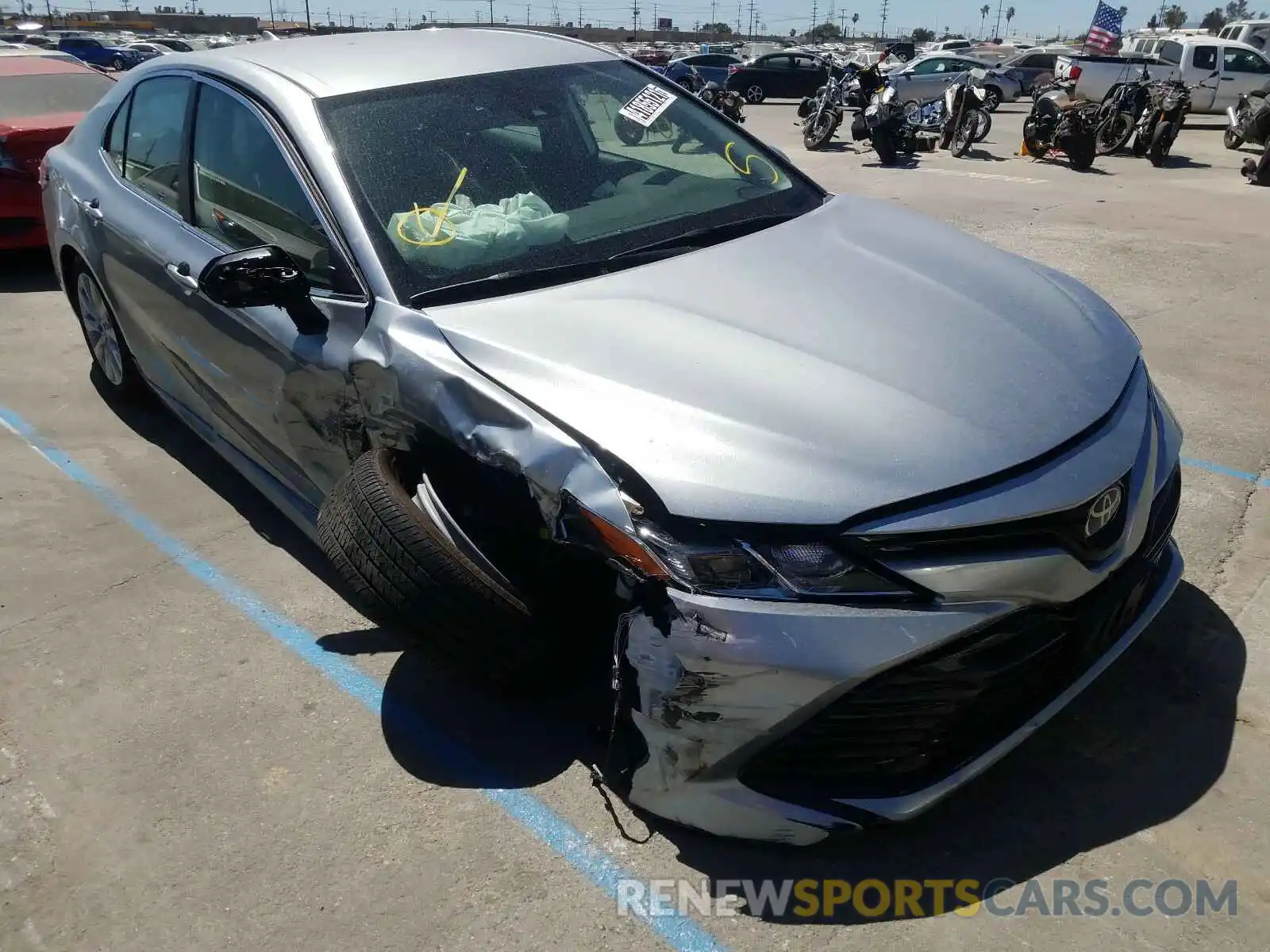 9 Photograph of a damaged car 4T1C11AK9LU506905 TOYOTA CAMRY 2020