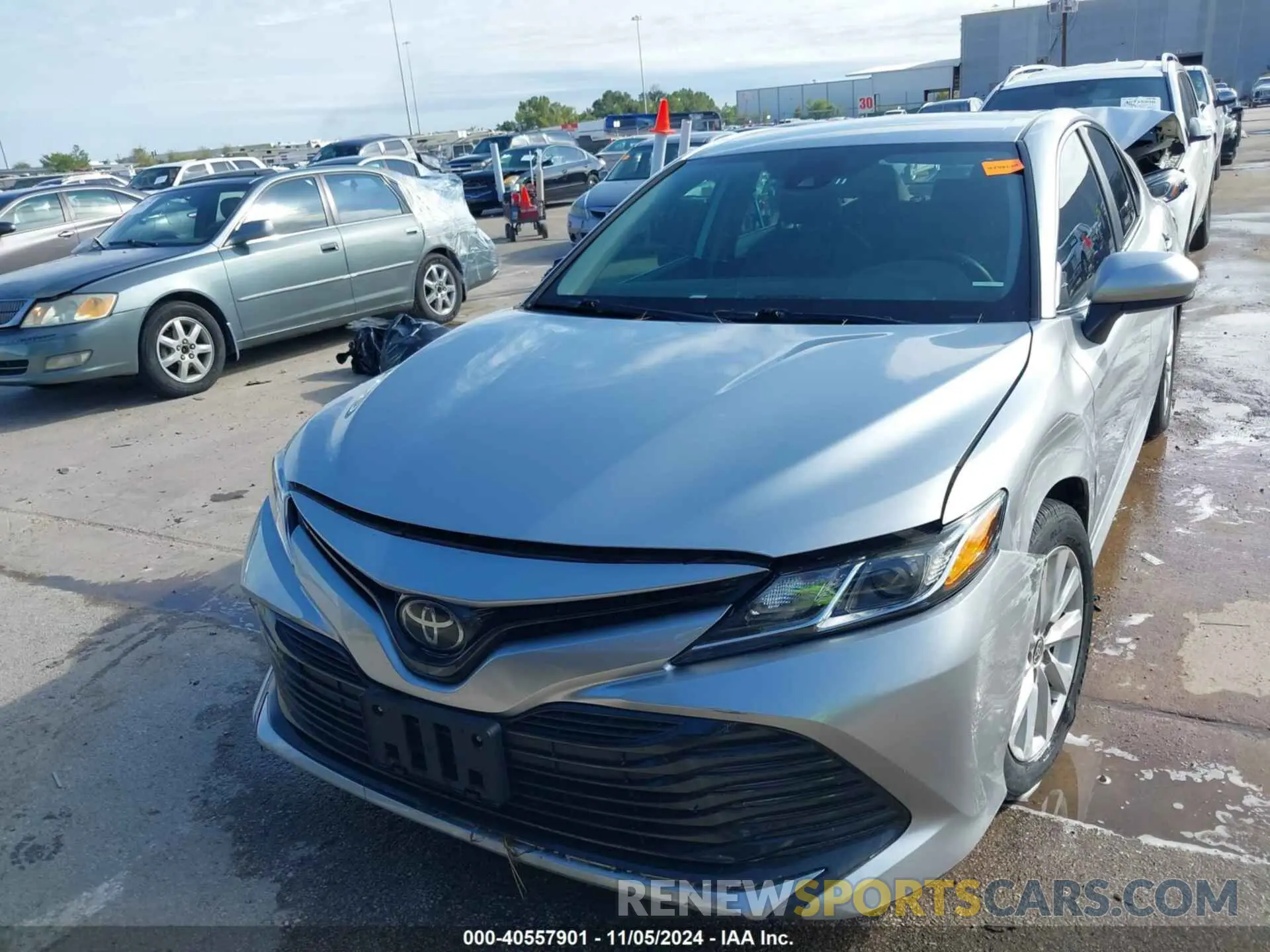 12 Photograph of a damaged car 4T1C11AK9LU511389 TOYOTA CAMRY 2020