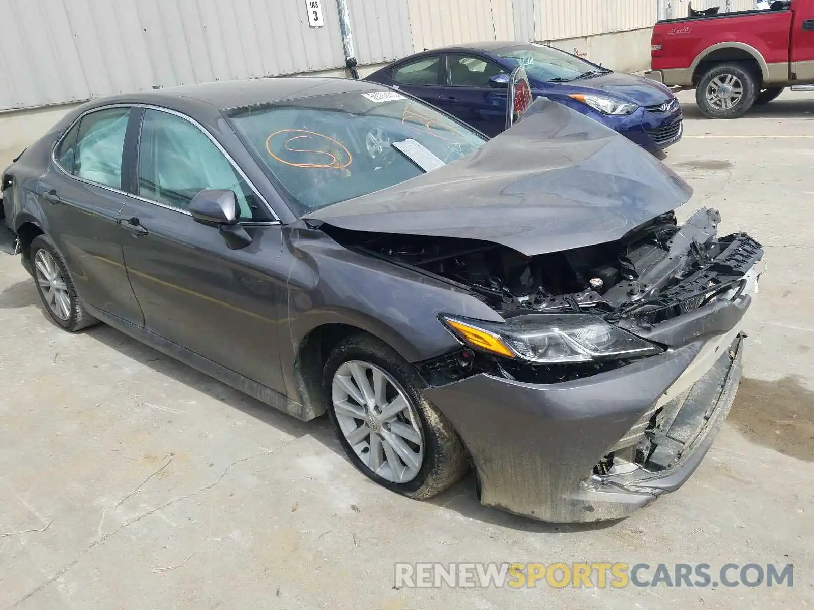 1 Photograph of a damaged car 4T1C11AK9LU880608 TOYOTA CAMRY 2020