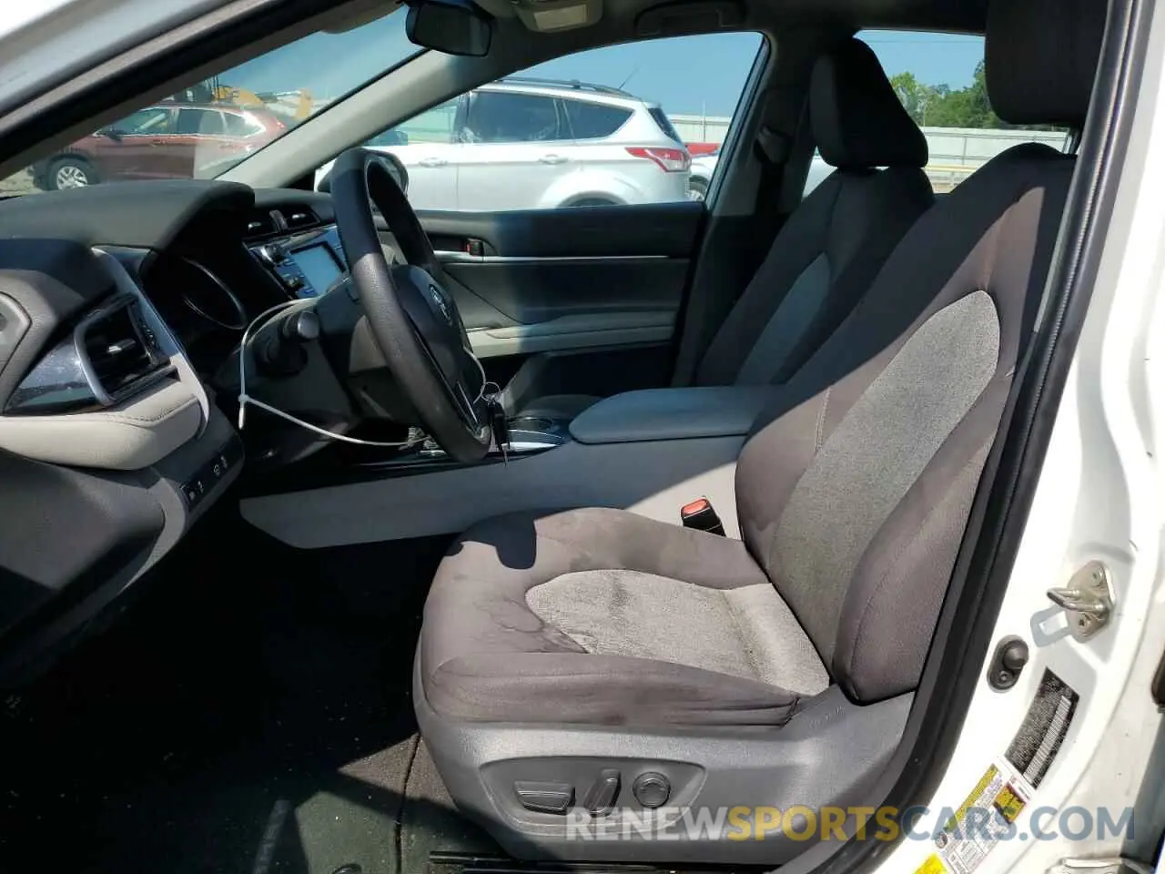 7 Photograph of a damaged car 4T1C11AK9LU881161 TOYOTA CAMRY 2020
