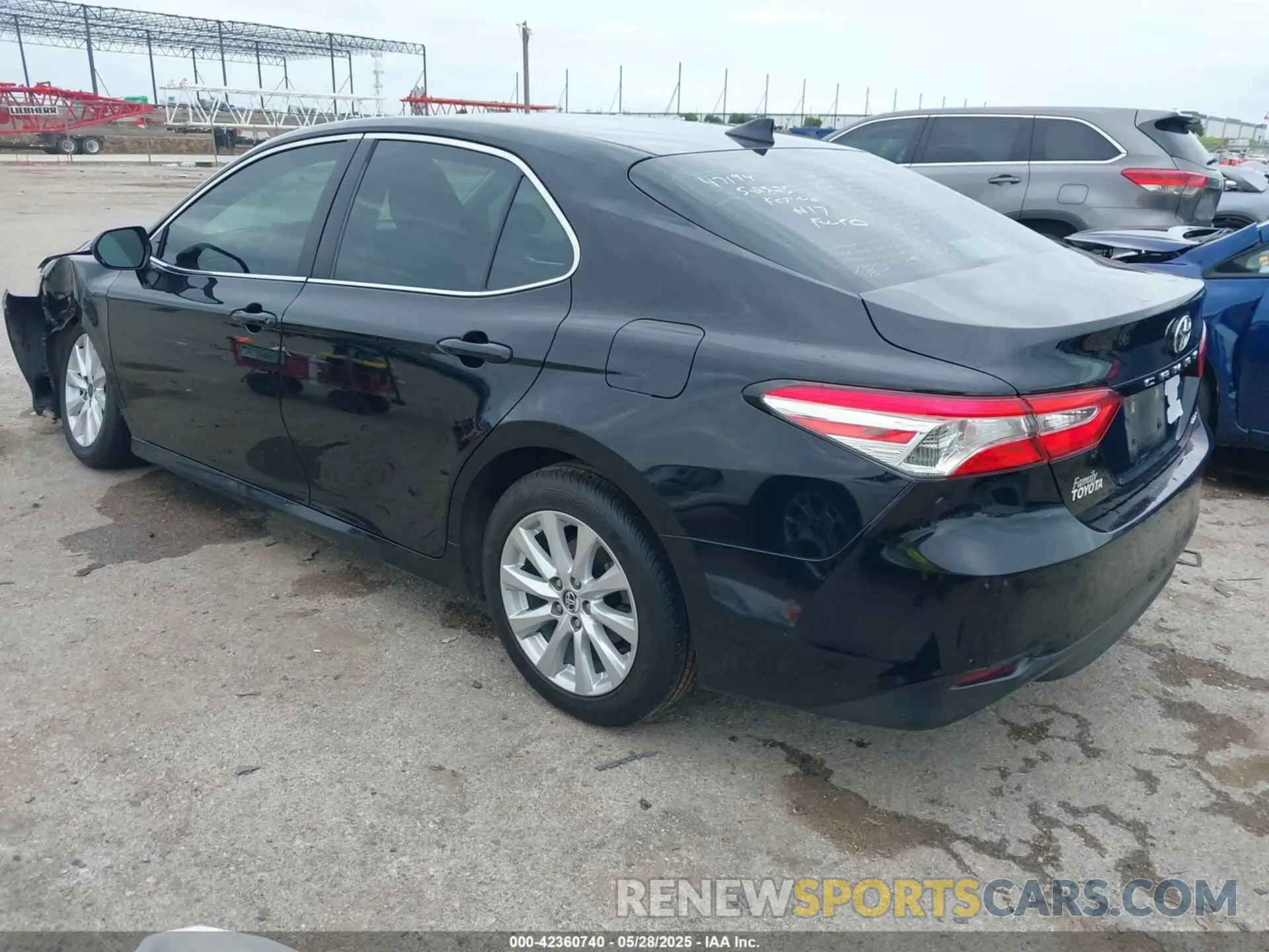 3 Photograph of a damaged car 4T1C11AK9LU881175 TOYOTA CAMRY 2020