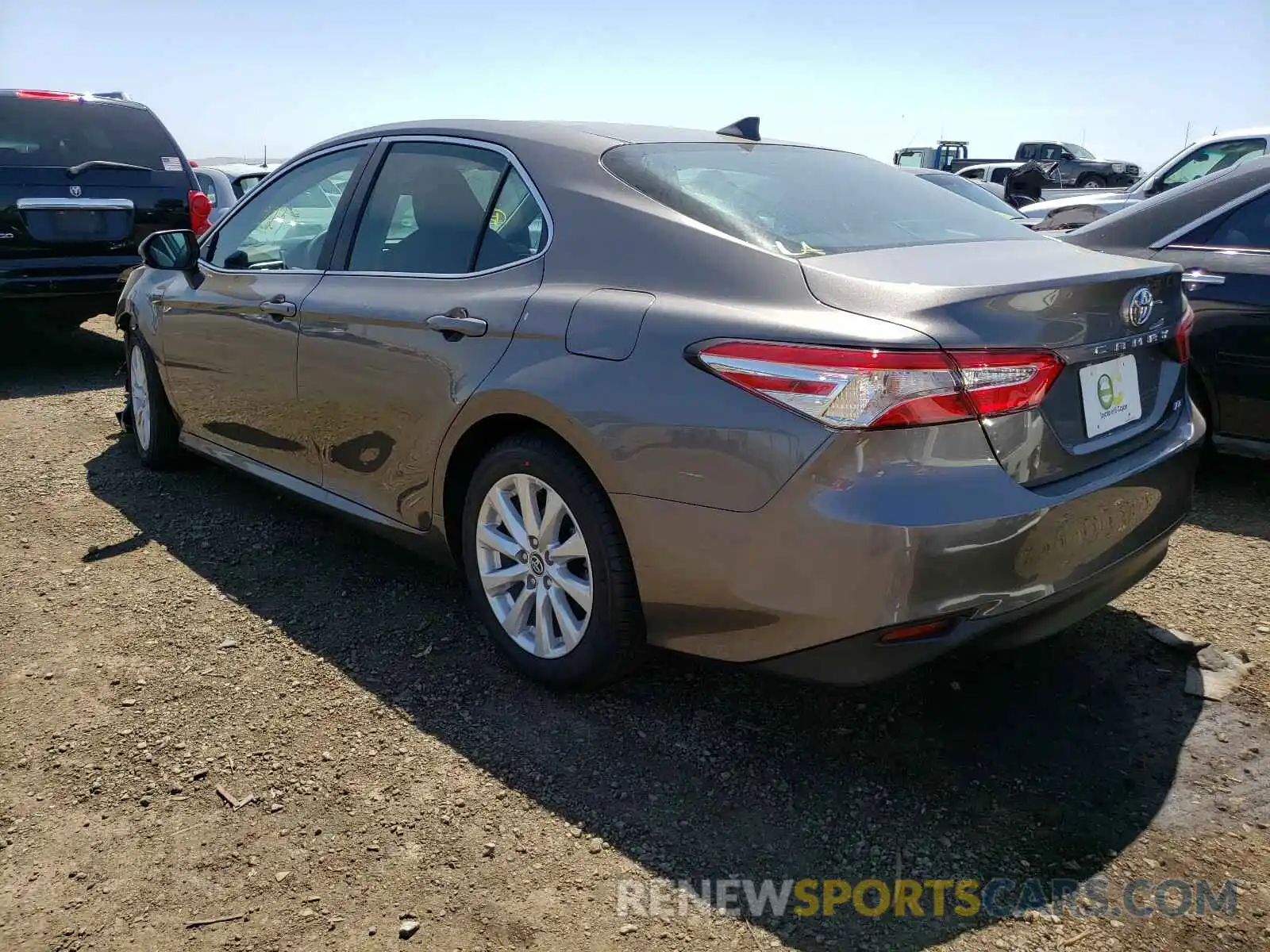 3 Photograph of a damaged car 4T1C11AK9LU883041 TOYOTA CAMRY 2020