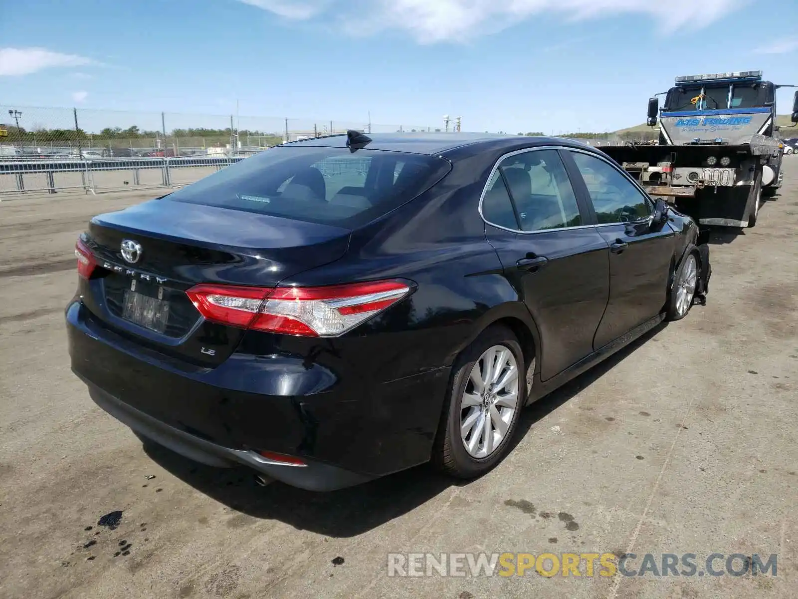 4 Photograph of a damaged car 4T1C11AK9LU887638 TOYOTA CAMRY 2020