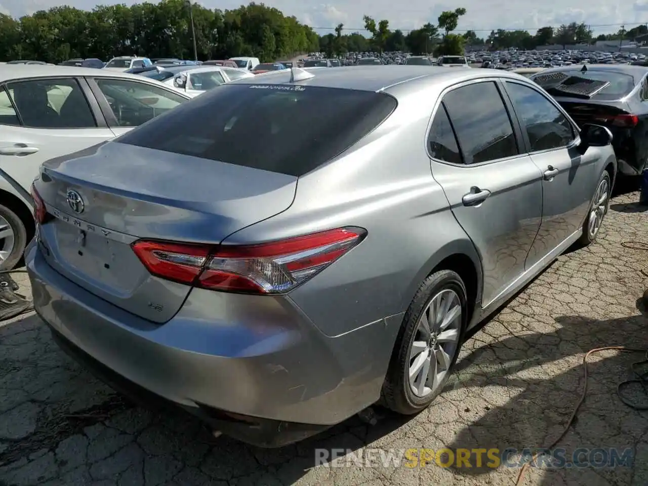 4 Photograph of a damaged car 4T1C11AK9LU891804 TOYOTA CAMRY 2020