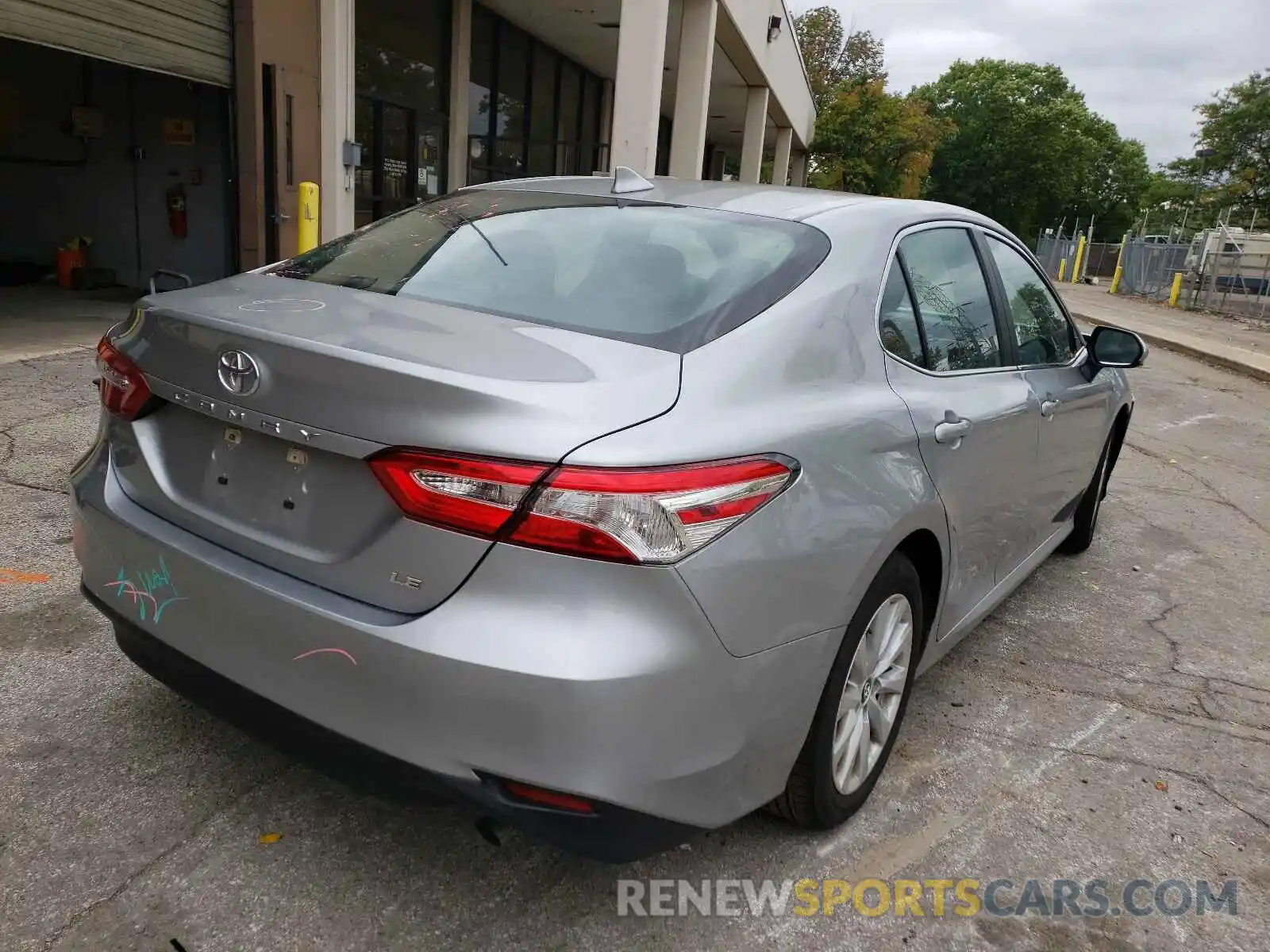 4 Photograph of a damaged car 4T1C11AK9LU905488 TOYOTA CAMRY 2020