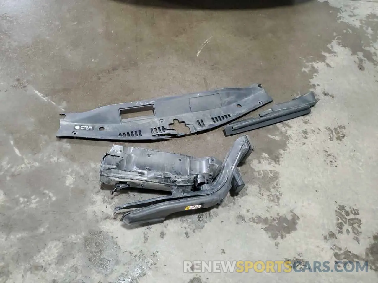 13 Photograph of a damaged car 4T1C11AK9LU911601 TOYOTA CAMRY 2020