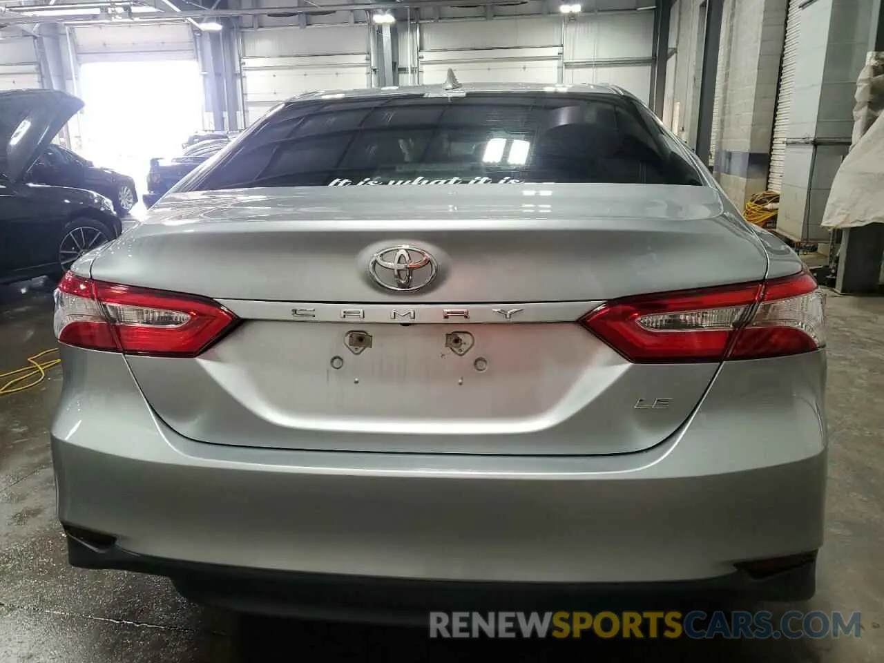 6 Photograph of a damaged car 4T1C11AK9LU911601 TOYOTA CAMRY 2020