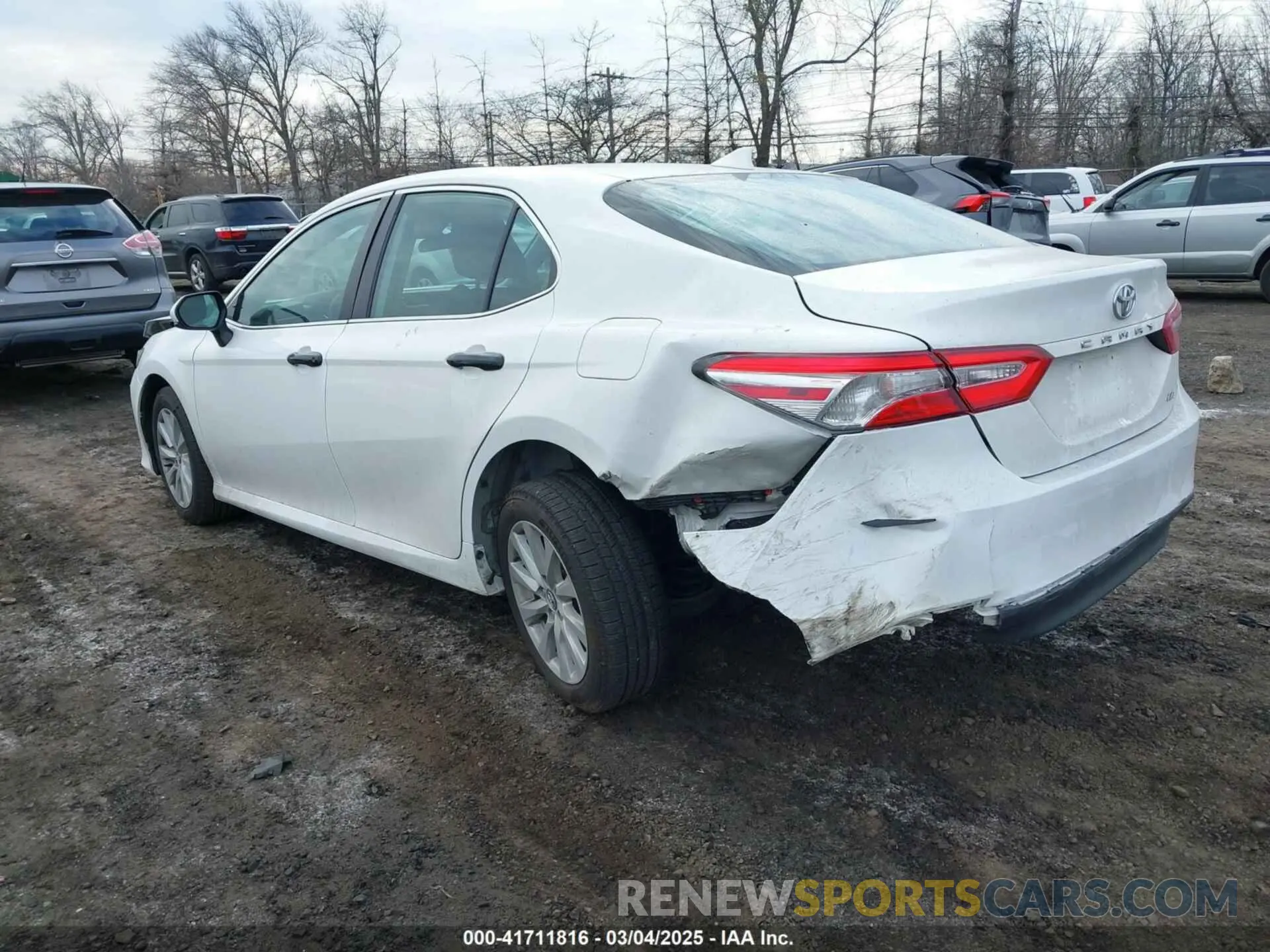 3 Photograph of a damaged car 4T1C11AK9LU912585 TOYOTA CAMRY 2020