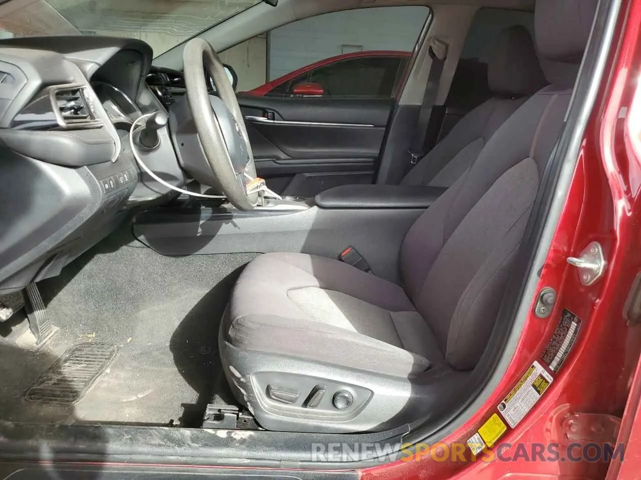 7 Photograph of a damaged car 4T1C11AK9LU916474 TOYOTA CAMRY 2020