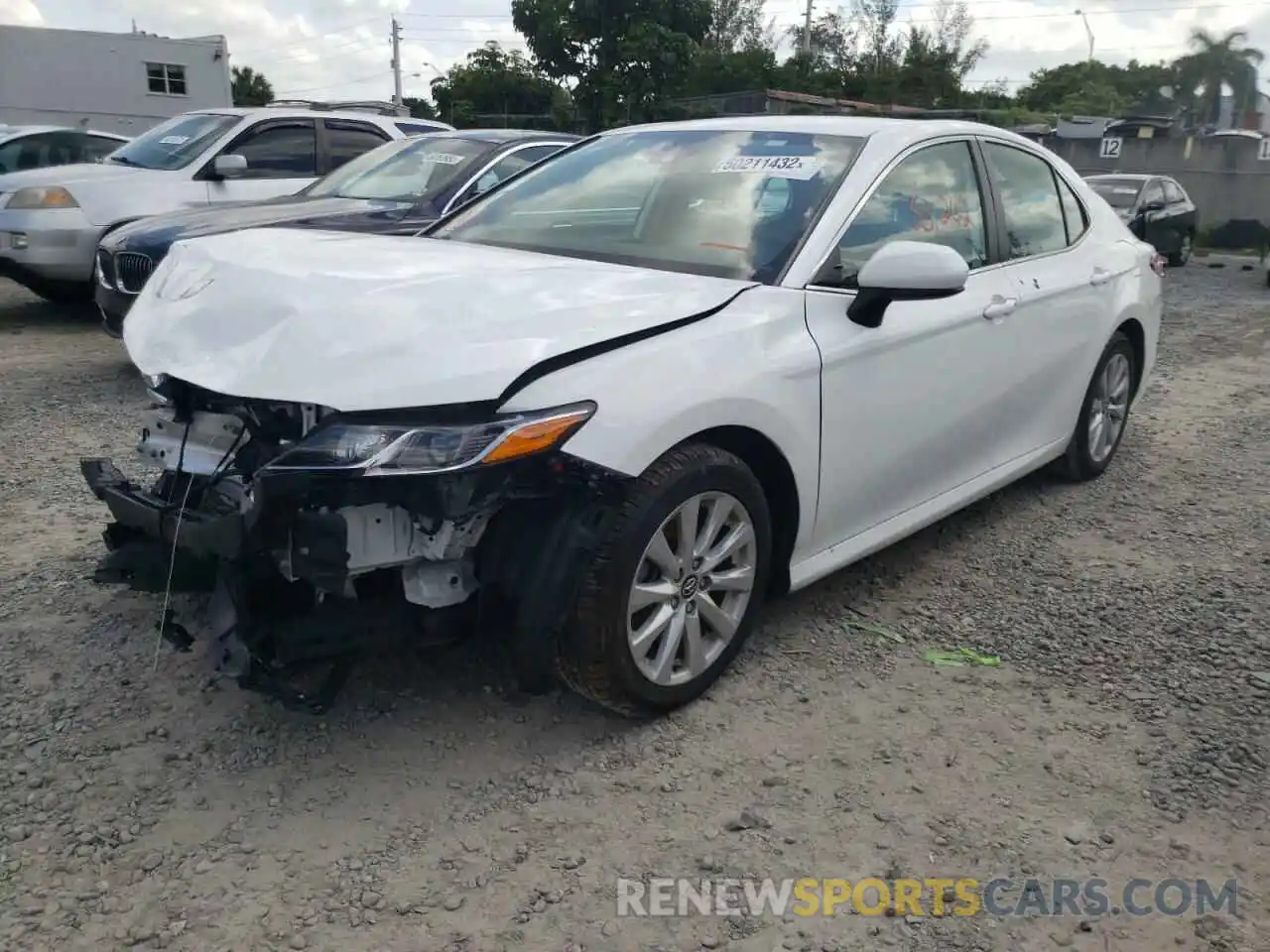 2 Photograph of a damaged car 4T1C11AK9LU916586 TOYOTA CAMRY 2020