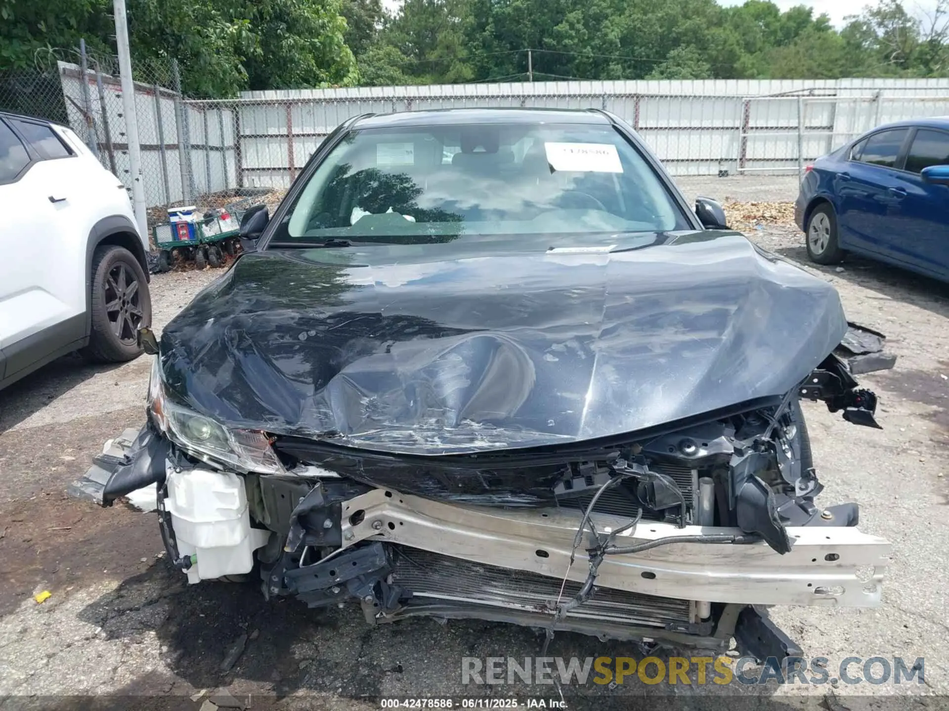 12 Photograph of a damaged car 4T1C11AK9LU921352 TOYOTA CAMRY 2020
