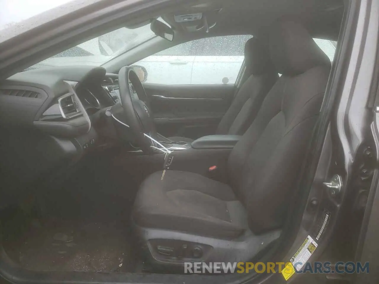 7 Photograph of a damaged car 4T1C11AK9LU923604 TOYOTA CAMRY 2020