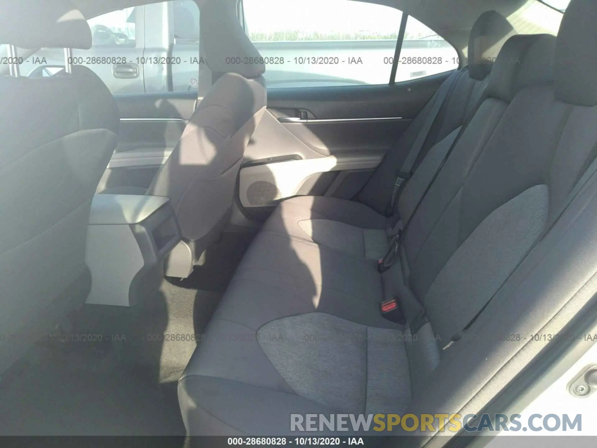 8 Photograph of a damaged car 4T1C11AK9LU927507 TOYOTA CAMRY 2020