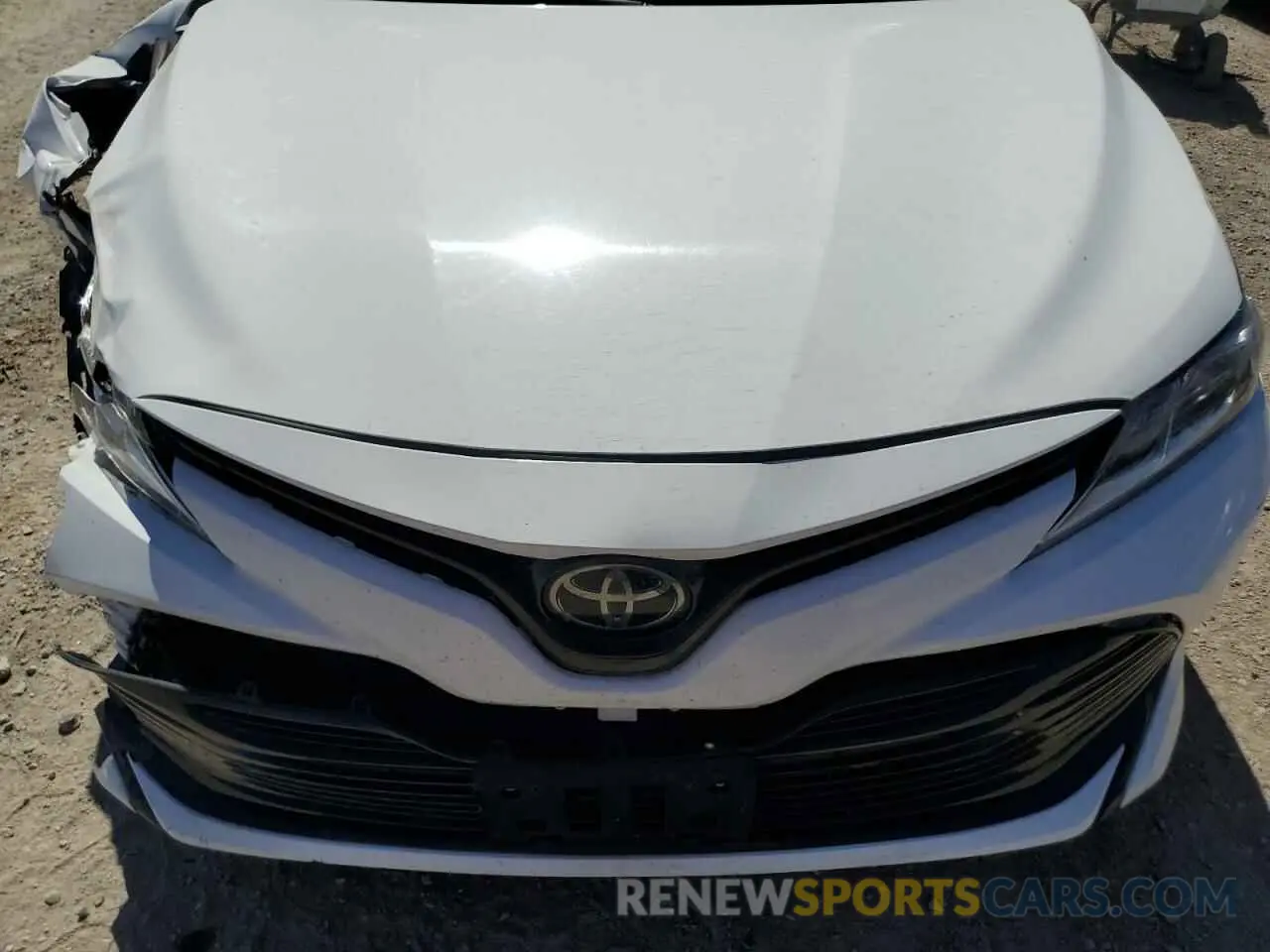 11 Photograph of a damaged car 4T1C11AK9LU929192 TOYOTA CAMRY 2020
