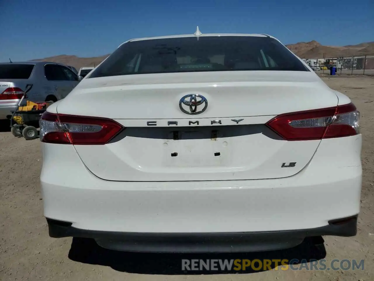 6 Photograph of a damaged car 4T1C11AK9LU929192 TOYOTA CAMRY 2020