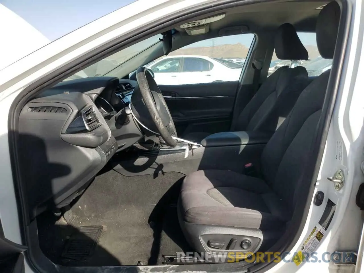 7 Photograph of a damaged car 4T1C11AK9LU929192 TOYOTA CAMRY 2020