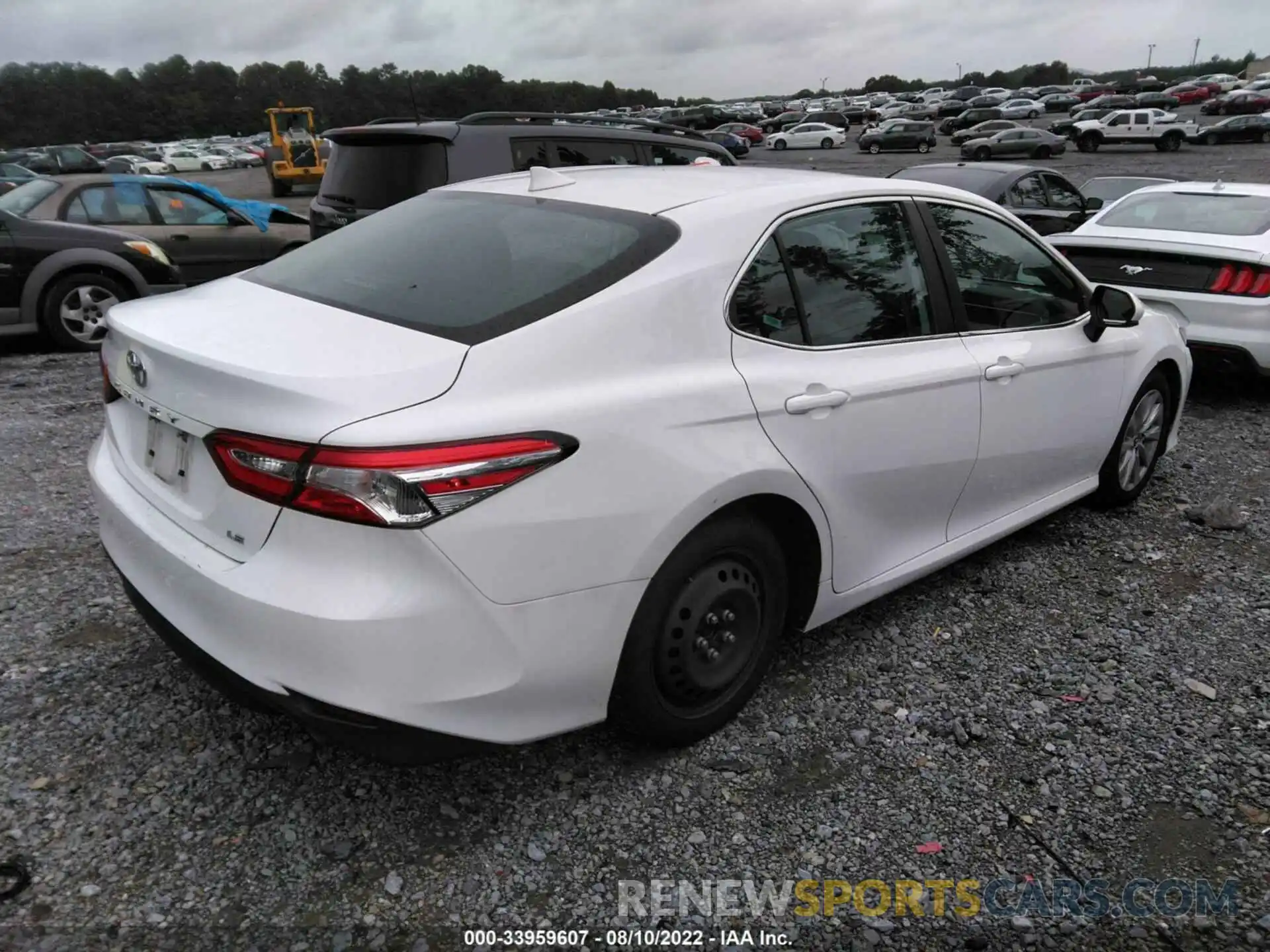 4 Photograph of a damaged car 4T1C11AK9LU932304 TOYOTA CAMRY 2020