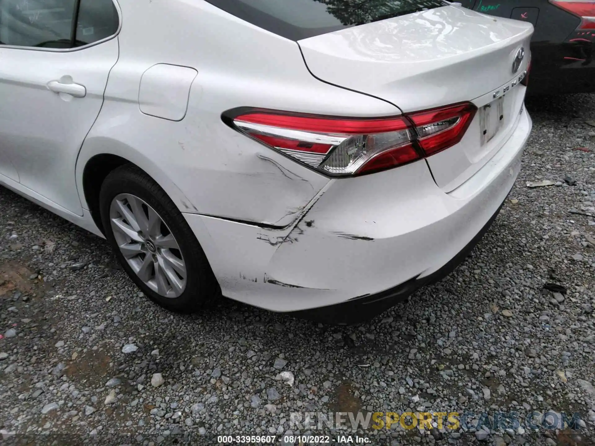 6 Photograph of a damaged car 4T1C11AK9LU932304 TOYOTA CAMRY 2020