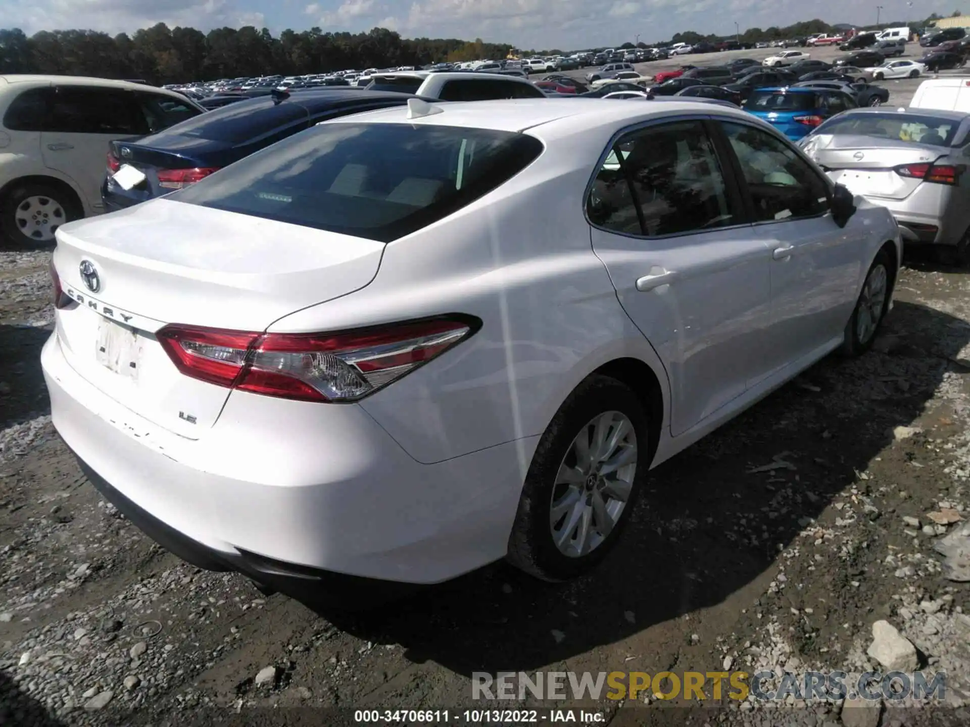 4 Photograph of a damaged car 4T1C11AK9LU932318 TOYOTA CAMRY 2020