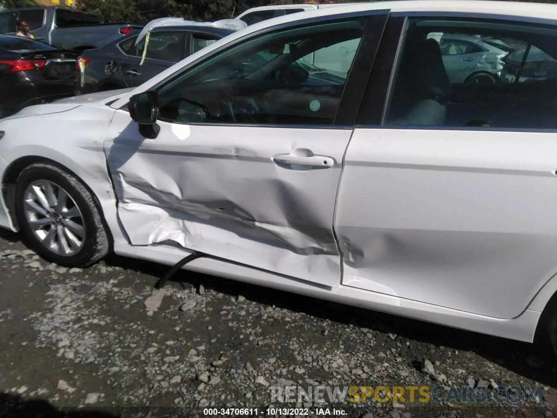 6 Photograph of a damaged car 4T1C11AK9LU932318 TOYOTA CAMRY 2020