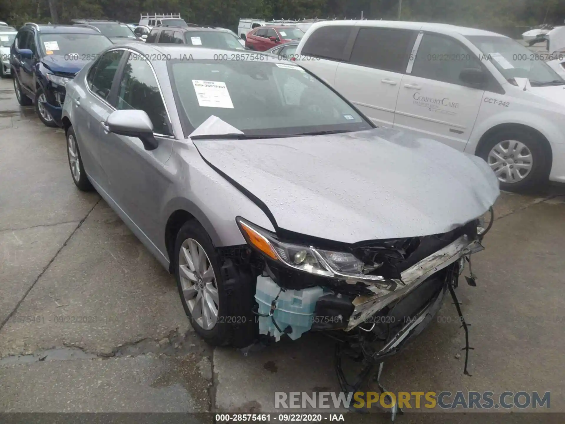 1 Photograph of a damaged car 4T1C11AK9LU939124 TOYOTA CAMRY 2020