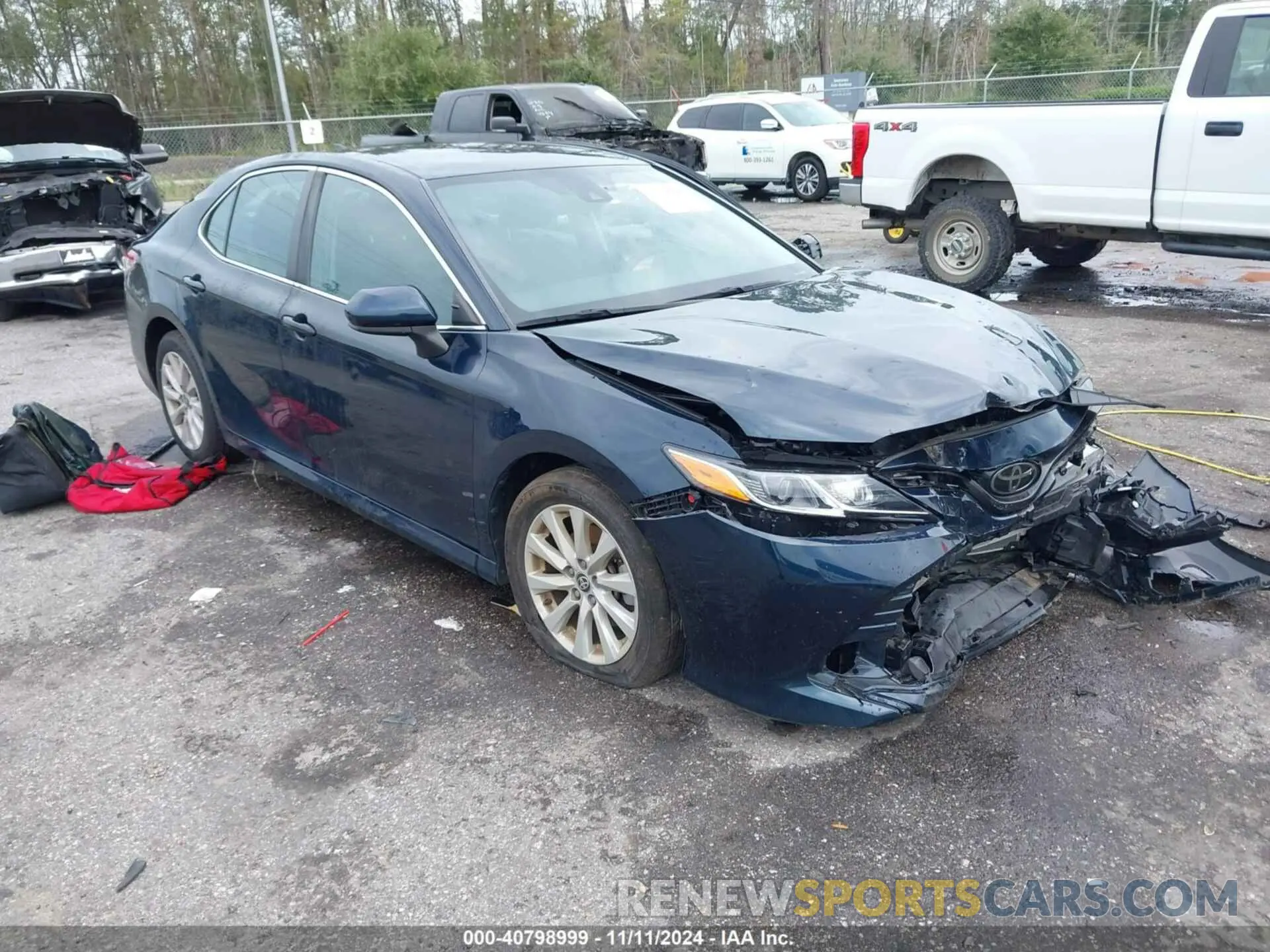 1 Photograph of a damaged car 4T1C11AK9LU985116 TOYOTA CAMRY 2020