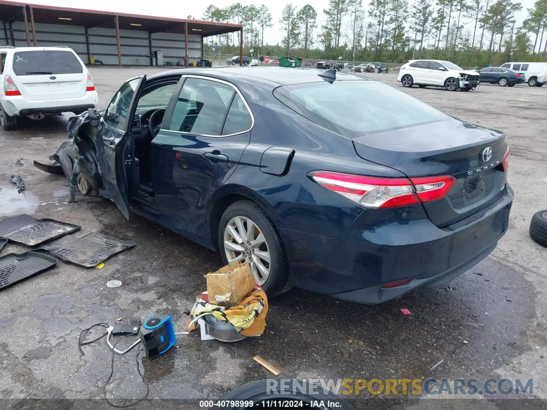 3 Photograph of a damaged car 4T1C11AK9LU985116 TOYOTA CAMRY 2020