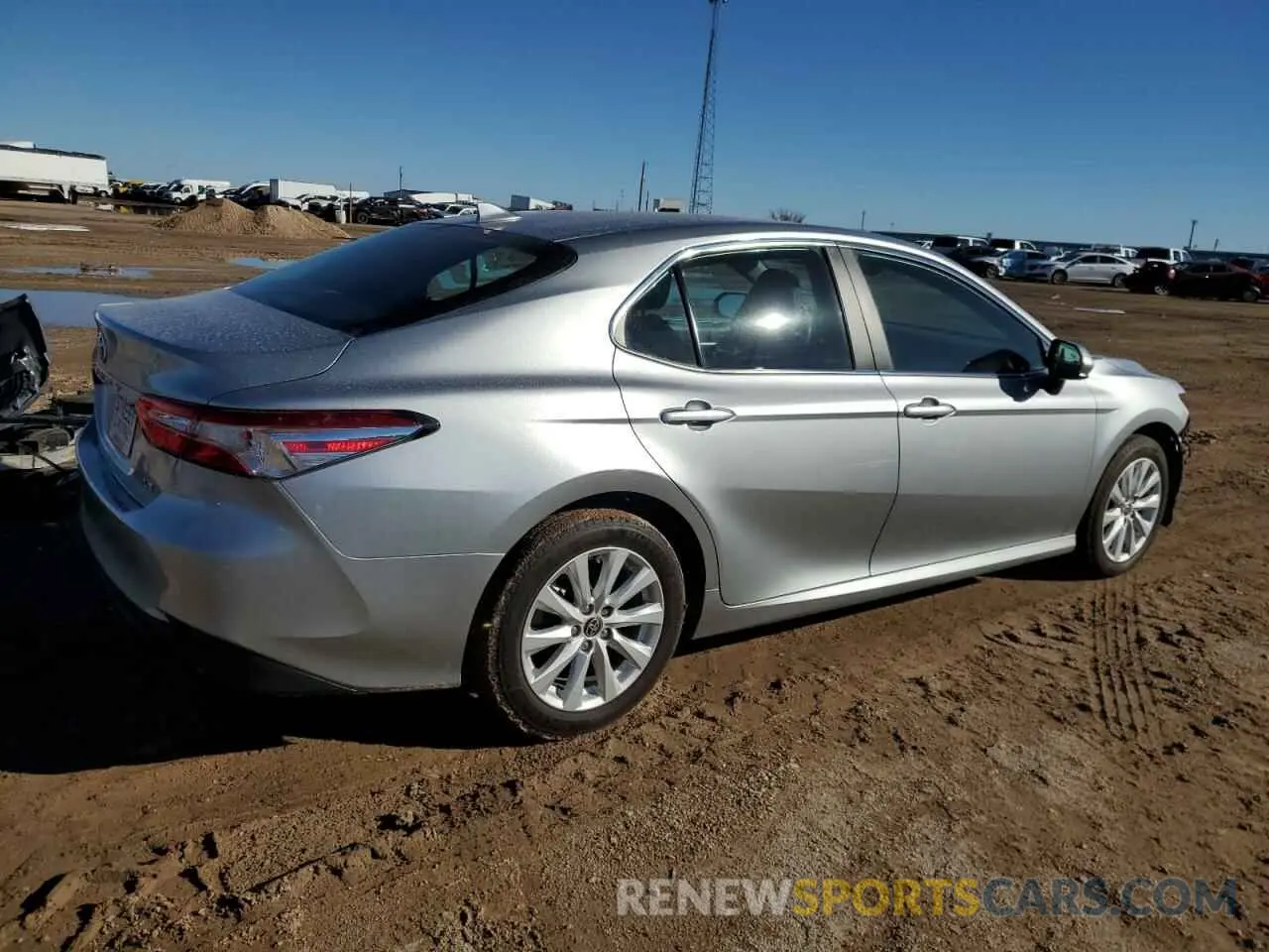 3 Photograph of a damaged car 4T1C11AK9LU986671 TOYOTA CAMRY 2020