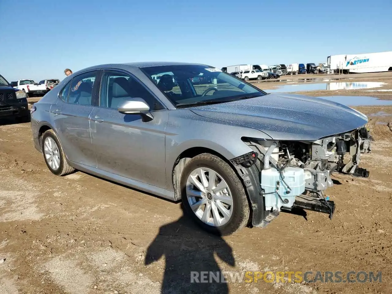 4 Photograph of a damaged car 4T1C11AK9LU986671 TOYOTA CAMRY 2020