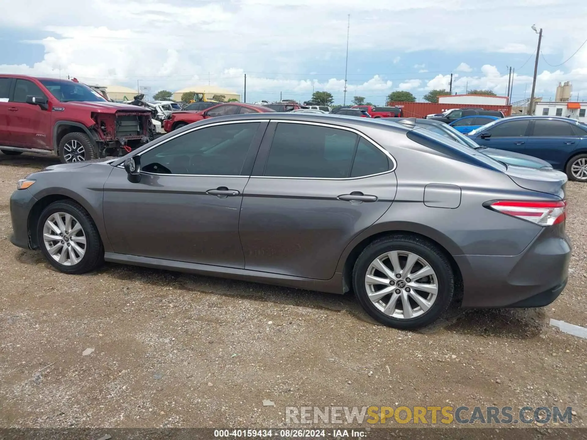 15 Photograph of a damaged car 4T1C11AK9LU988548 TOYOTA CAMRY 2020