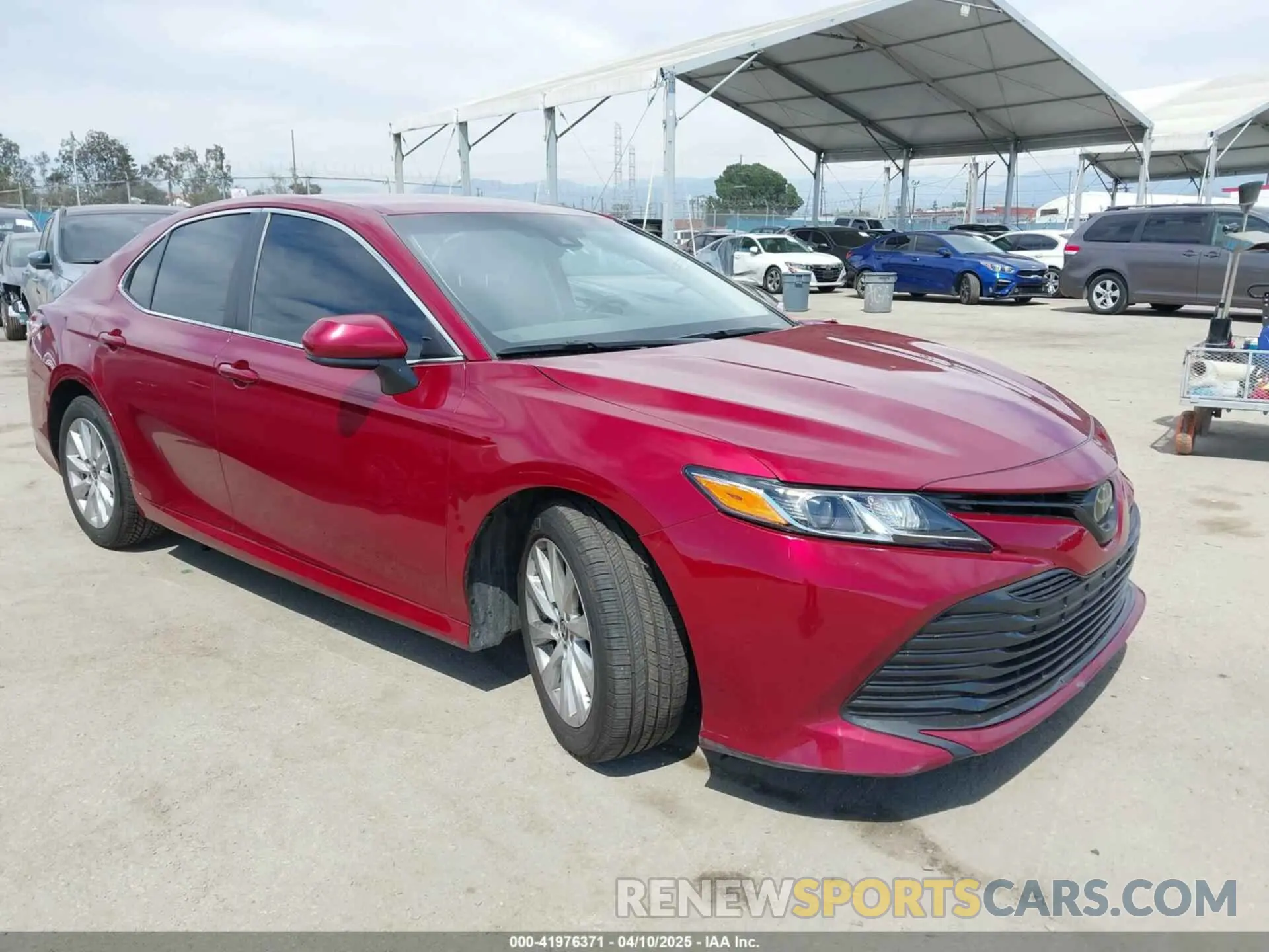 1 Photograph of a damaged car 4T1C11AK9LU991305 TOYOTA CAMRY 2020